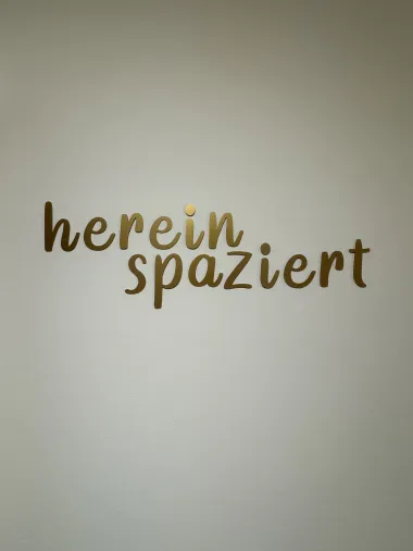Hereinspaziert